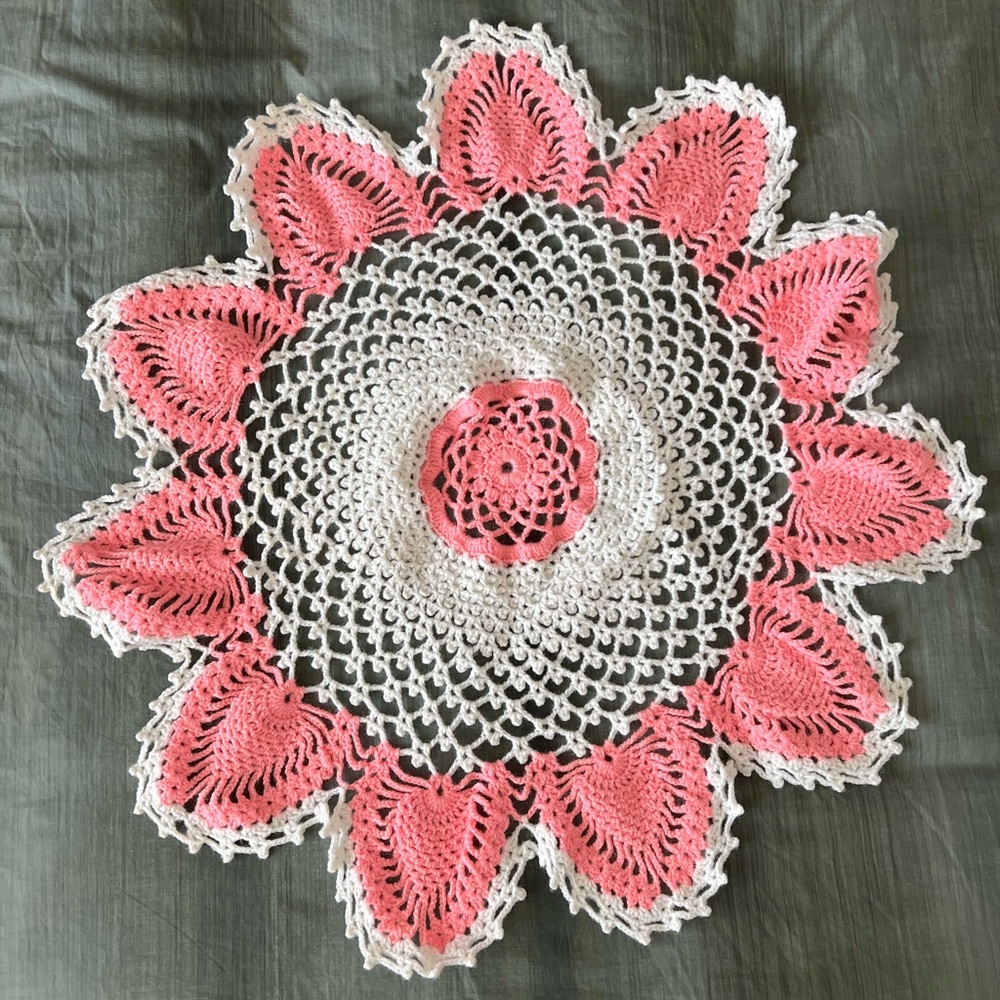 Vintage handmade 30” doily